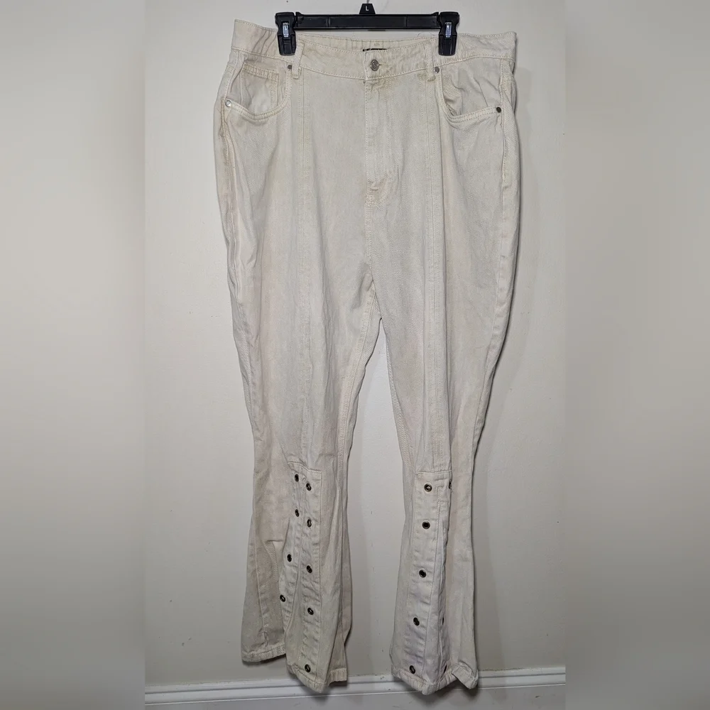 Prettylittlething Grommet Flare Jeans Cream High Waist Cotton Women's Size 14
